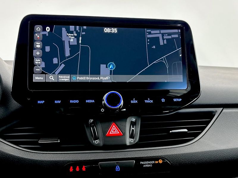 Hyundai i30 Smart DCT - fotka 23 z 26
