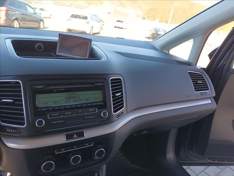 Volkswagen Sharan 1,4 TSI,LPG,SERVIS,ROZVODY, - fotka 13 z 40