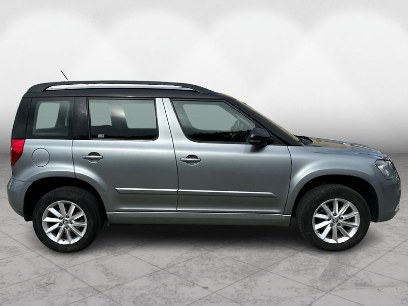 Škoda Yeti 2,0 TDI AMBITION FRESH 4x4 - fotka 7 z 18