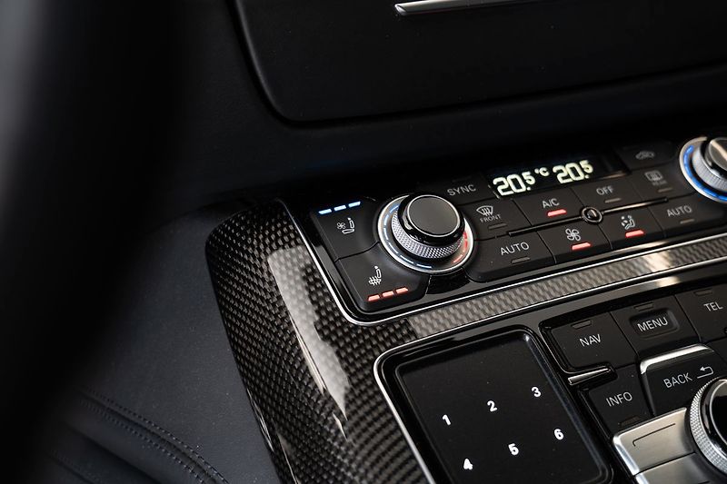 Audi S8 - fotka 20 z 28