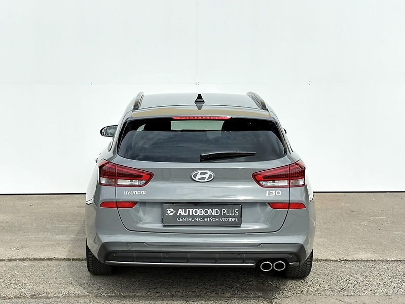 Hyundai i30 1.5 T-GDI 103kW DCT N-Line - fotka 9 z 20