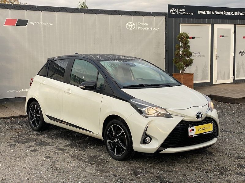 Toyota Yaris 1.5i, ČR-1m, Selection, manual - fotka 1 z 15