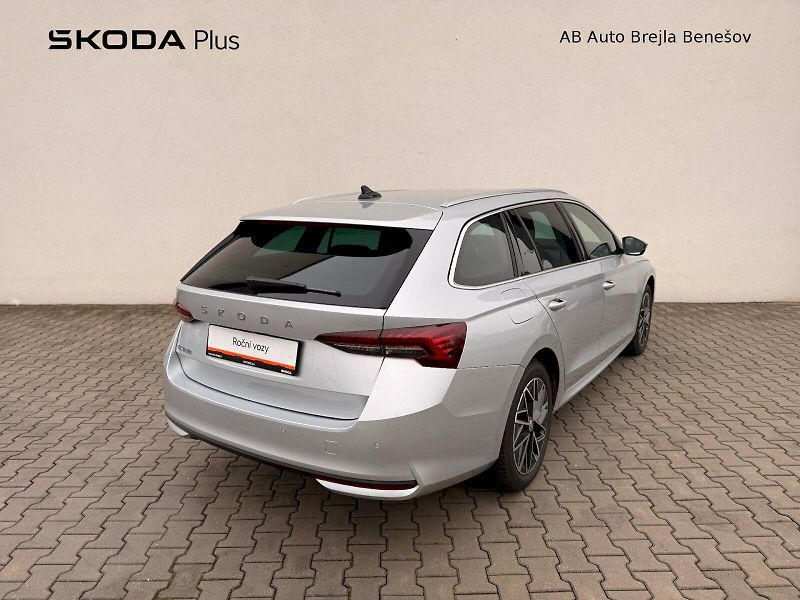 Škoda Octavia (2024) COMBI TOP SELECTION 2,0 TDI 11 - fotka 2 z 33