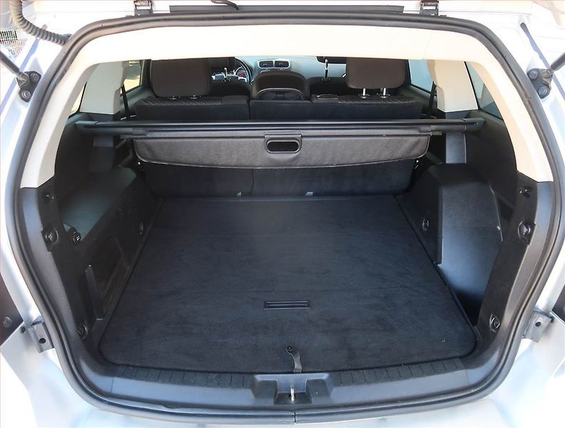 Fiat Freemont (2012) 2.0 MultiJet, Tempomat - fotka 13 z 17