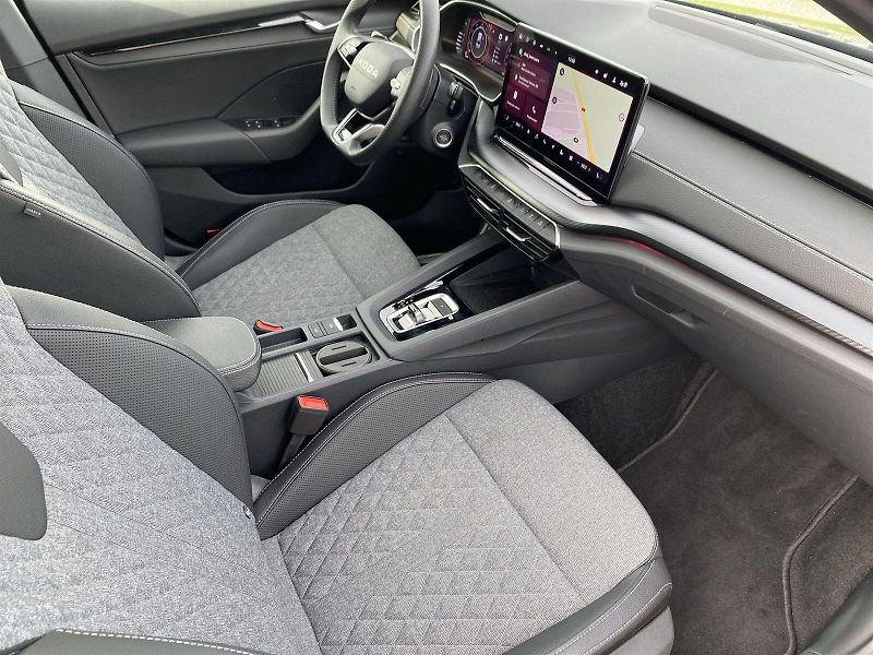Škoda Octavia (2025) 2.0 TSI 4x4 DSG SportLine - fotka 8 z 37