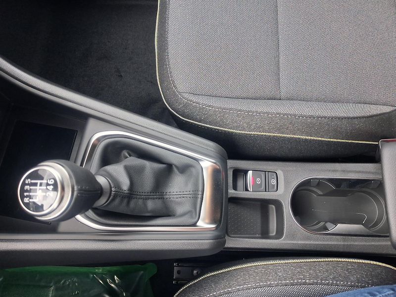 Renault Symbioz (2026) techno mild hybrid 140         - fotka 19 z 43