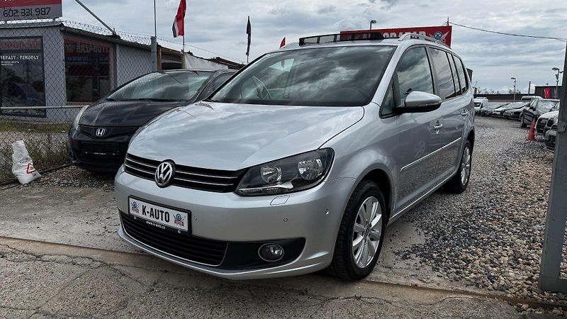 Volkswagen Touran (2014) 2.0TDi 130kW *Tažné*Navi*DSG* - fotka 1 z 24