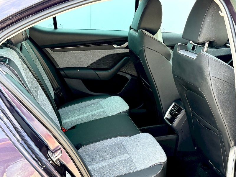 Škoda Octavia (2025) DSG 2.0 TDI / 110 kW / TOP SEL - fotka 18 z 29