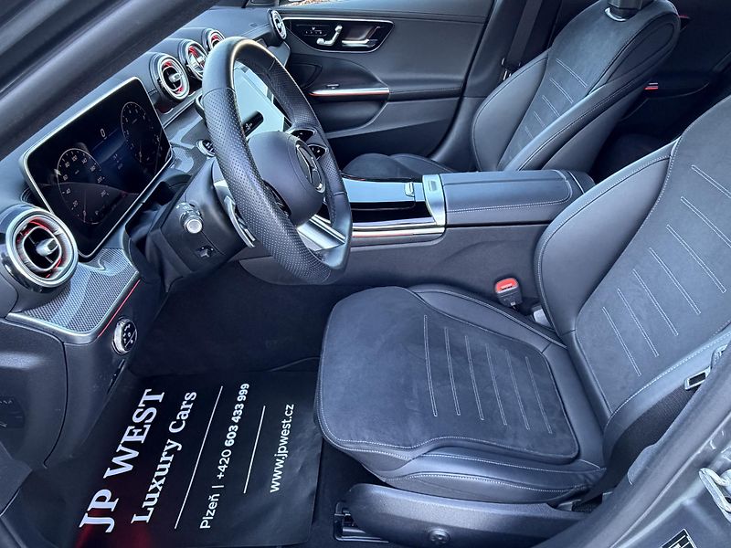 Mercedes-Benz Třídy C (2025) 300T 4Matic AMG Distronic 360° - fotka 3 z 41