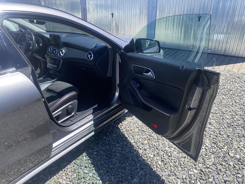 Mercedes-Benz CLA 220D 170PS AMG SERVIS MB - fotka 127 z 160