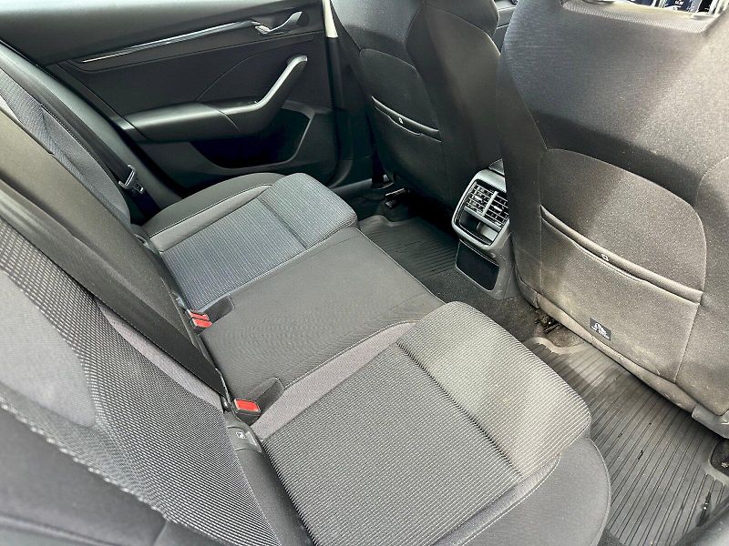 Škoda Octavia (2022) 2.0 TDI 85kW Ambition Combi - fotka 20 z 22