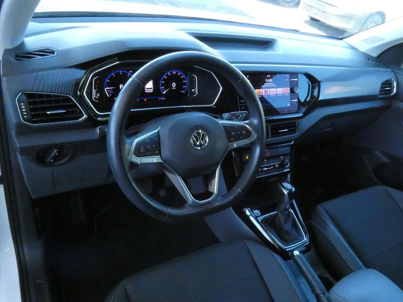 Volkswagen T-Cross R-Line 1,0 TSI DSG - fotka 5 z 29