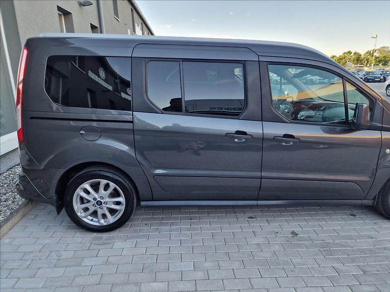 Ford Tourneo Connect 1.5TDCi 88kW L2, Titanium, ČR - fotka 42 z 50
