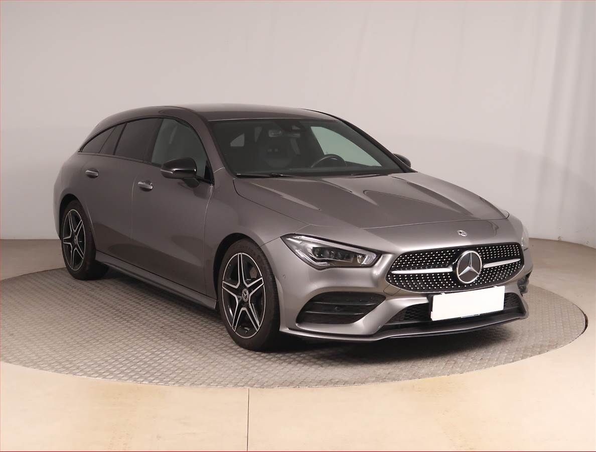 Mercedes-Benz CLA AMG Paket 200
