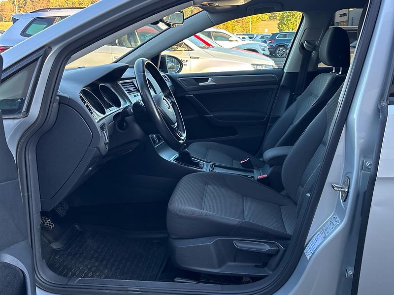 Volkswagen Golf Comfortline - fotka 7 z 23