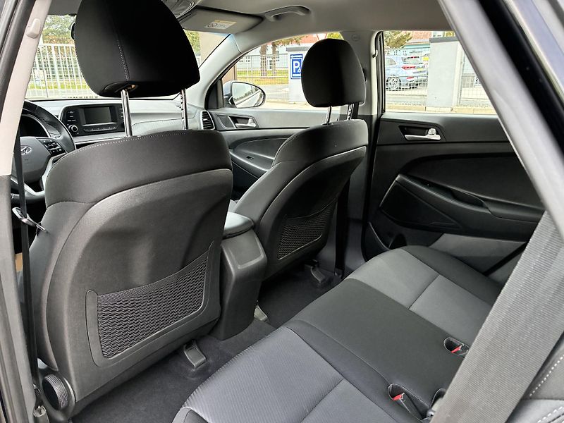 Hyundai Tucson 1.6GDi 97kW KLIMA ,1 MAJITEL - fotka 11 z 24