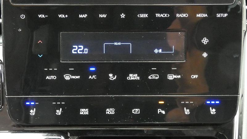 Hyundai Staria 2.2 CRDi Luxury 4x4 Auto - fotka 18 z 32