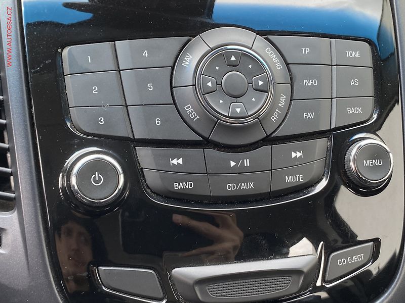 Chevrolet Orlando (2012) 1.8i, LTZ, navi, park.čidla - fotka 15 z 18