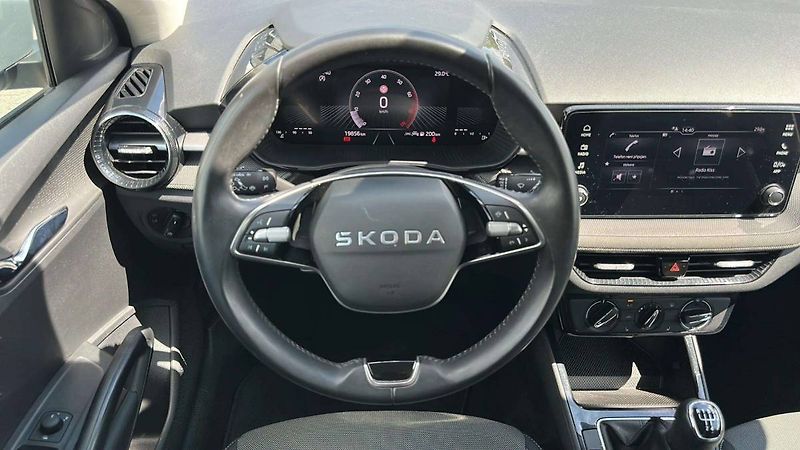 Škoda Fabia Selection 1,0 MPI 59kW MT5/476 - fotka 8 z 26