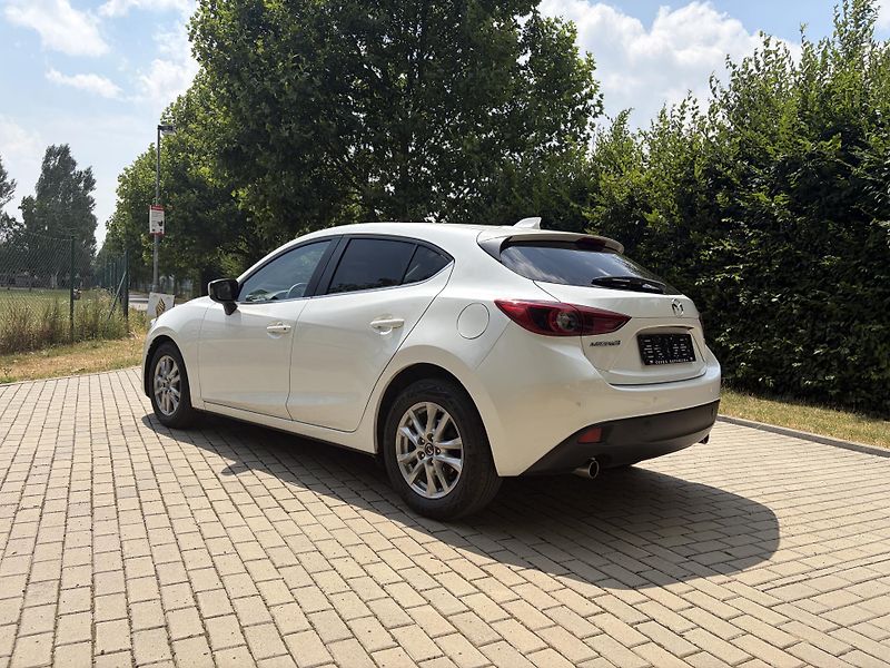 Mazda 3 2.0 Center-Line - fotka 6 z 30