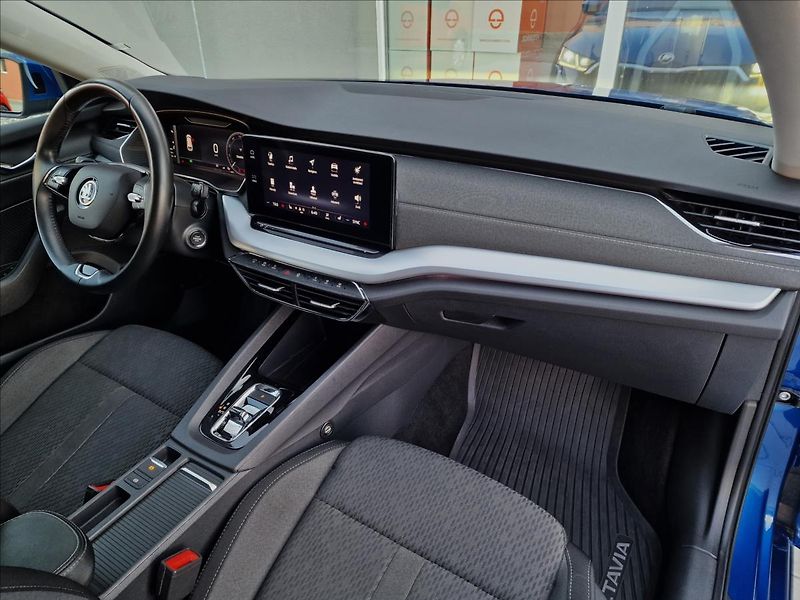 Škoda Octavia 2.0TDI 110kW DSG Style, 1.Maj - fotka 13 z 50
