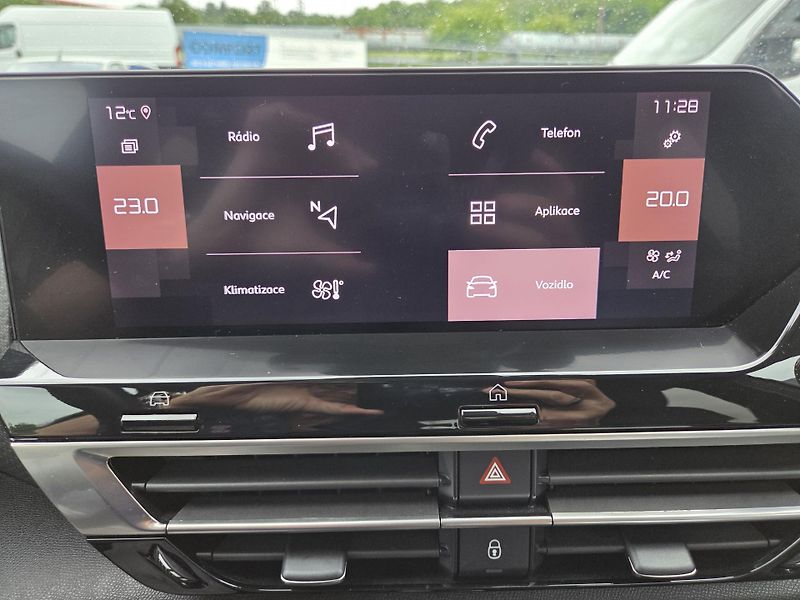 Citroën C4 (2022) 1.5 BHDi 130 SHINE EAT8 - fotka 19 z 38