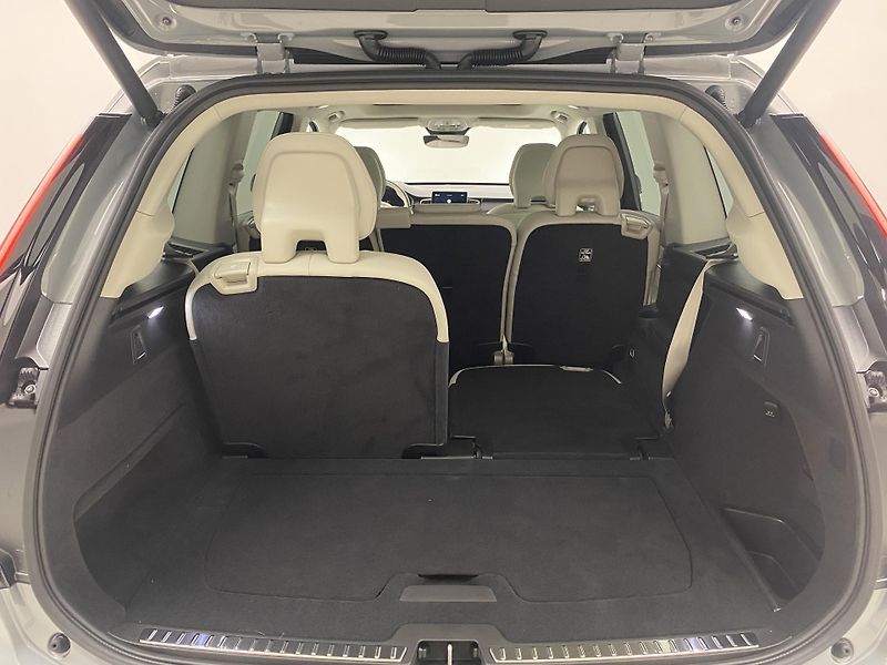 Volvo XC90 (2026) B5 AWD AUT BRIGHT PLUS 7míst - fotka 21 z 55