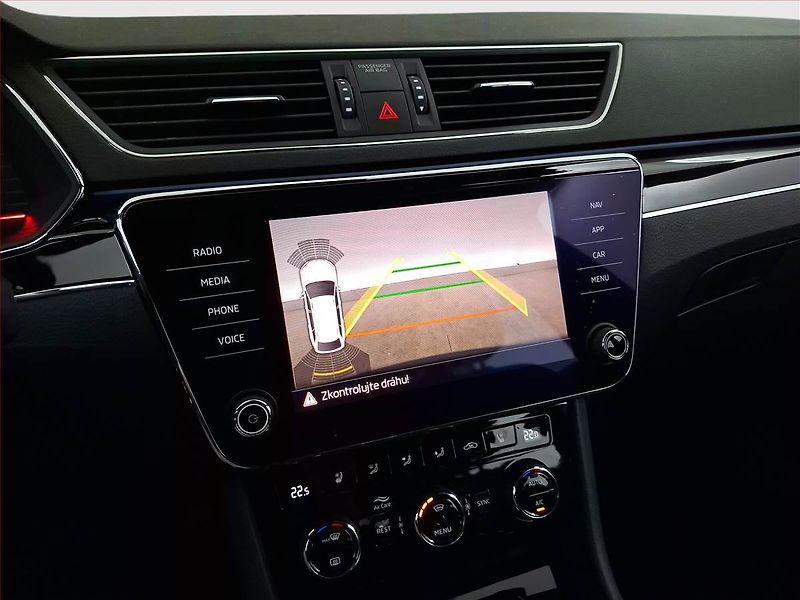 Škoda Superb (2020) Laurin&Klement 2.0 TDI - fotka 18 z 18