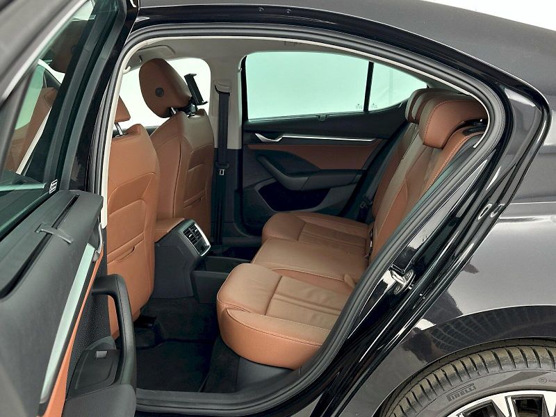 Škoda Octavia (2025) 1.5TSI 110kW Exclusive Selecti - fotka 8 z 37
