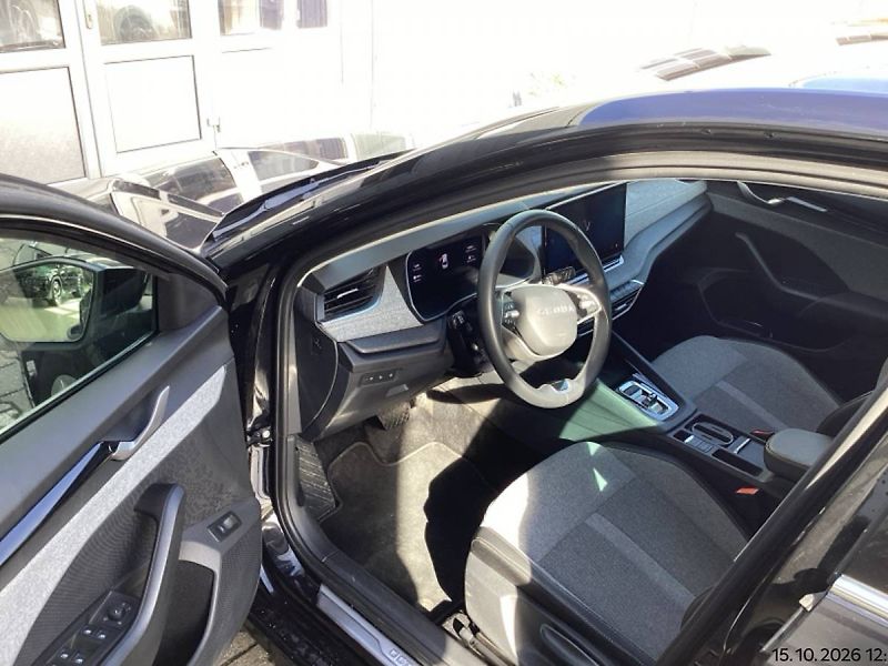 Škoda Octavia Top Selection 1,5 TSI m-HEV 11 - fotka 5 z 5