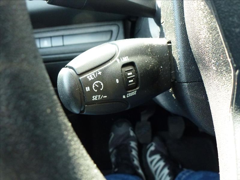 Peugeot 208 1,4 VTi Access 95k MAN5  Lucif - fotka 31 z 44