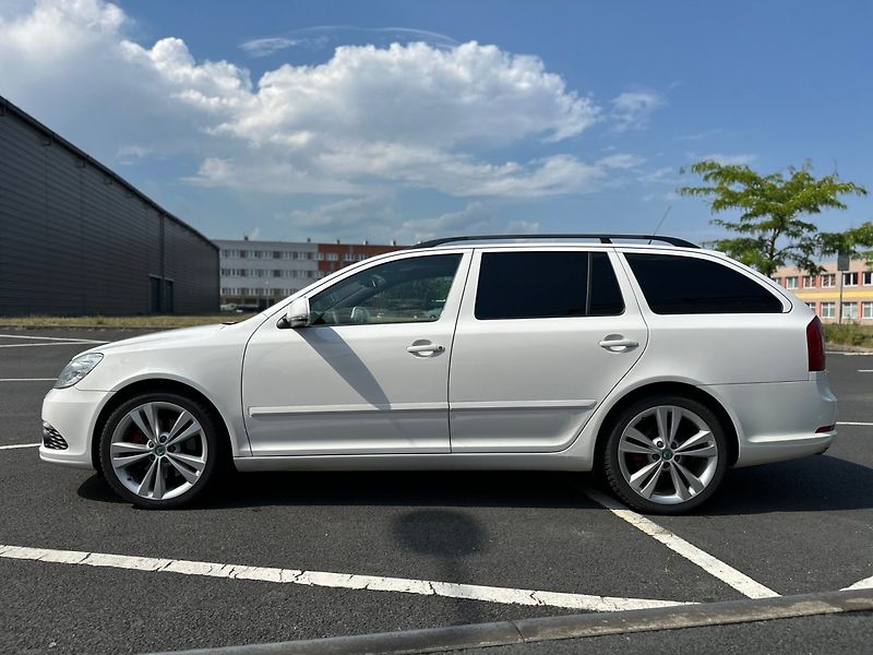 Škoda Octavia (2012) RS 2,0TDI 125kw DSG - fotka 4 z 32