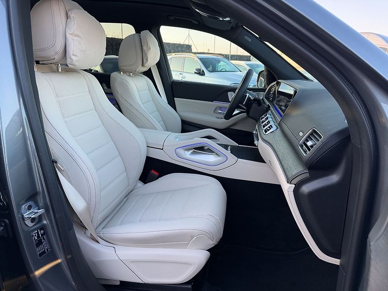 Mercedes-Benz GLS 350 d 4MATIC AMG Style E. - fotka 10 z 35