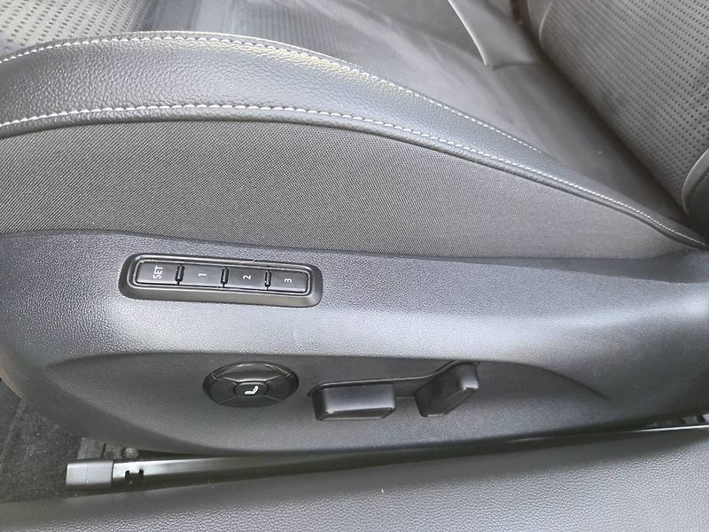Škoda Superb (2026) 2.0 TDI Sportline - fotka 20 z 49