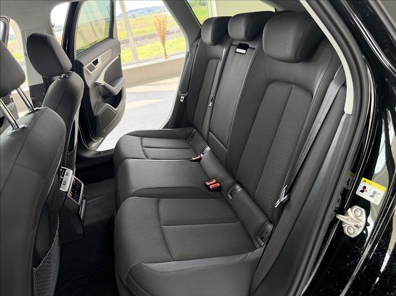 Audi A6 Avant 2,0 40TDI, Virtual, Quat - fotka 28 z 33