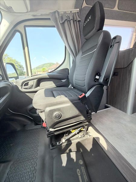 Iveco Daily 3,0 35C21HA8V 16m3 - fotka 38 z 46