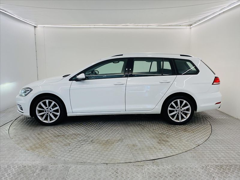 Volkswagen Golf 1,6 TDI 85kW LED Comfortline - fotka 3 z 26