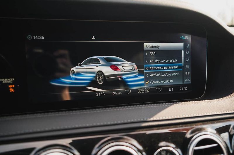 Mercedes-Benz Třídy S (2018) S 560 4MATIC L, S 560 4MATIC L - fotka 24 z 40