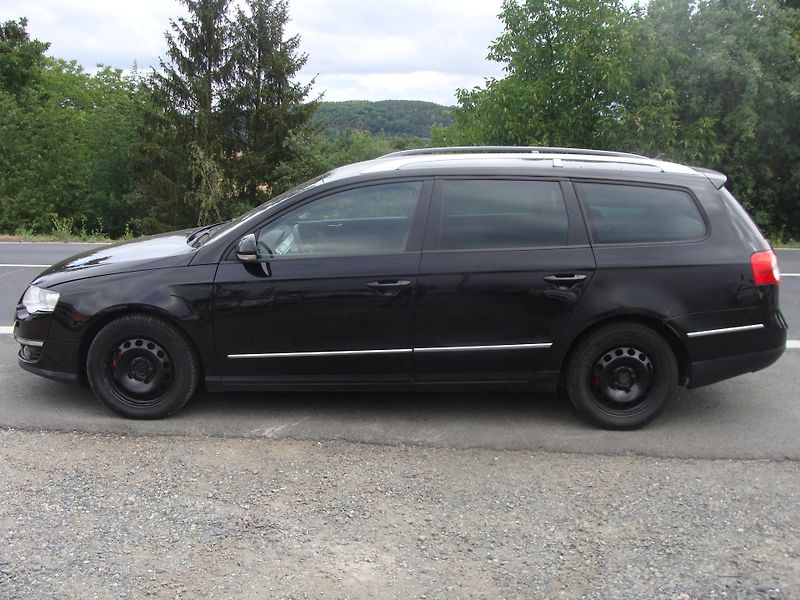 Volkswagen Passat 2.0 TDi, 125 kW, klima, tažné - fotka 2 z 24