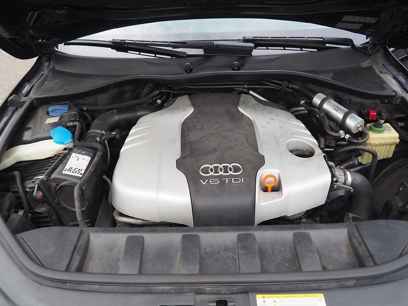 Audi Q7 (2010) 3.0 TDI, 176 kW, Quattro - fotka 37 z 38