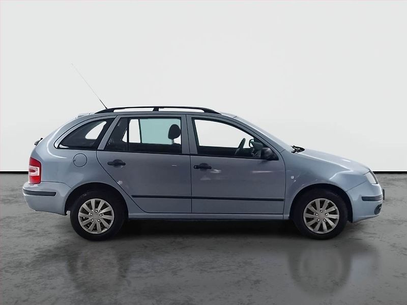 Škoda Fabia (2006) Ambiente 1.2 12V, Serv.kniha - fotka 6 z 13