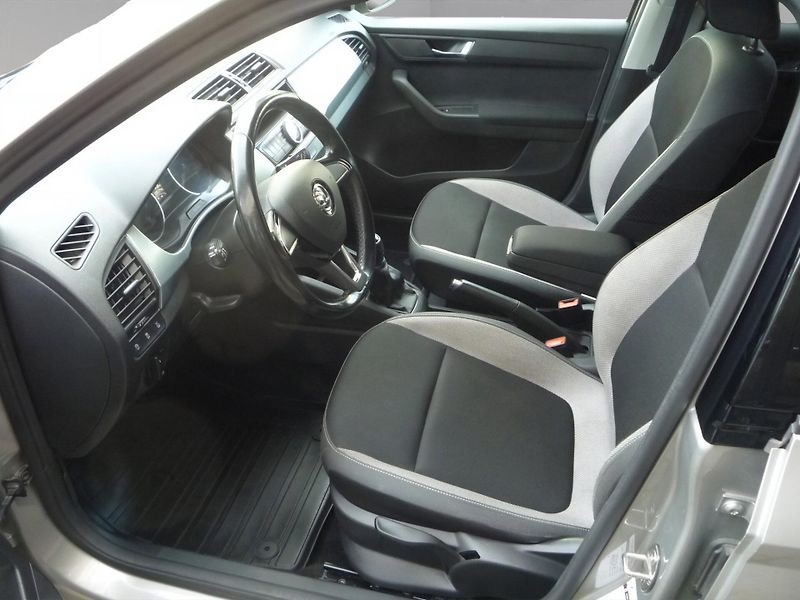 Škoda Fabia (2017) 1,0TSi 81kW Ambition Plus - fotka 9 z 13