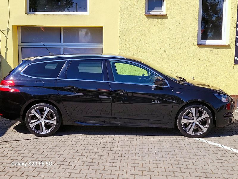 Peugeot 308 eHDi GT Line*SERV.KNIHA ROZVOD - fotka 8 z 45