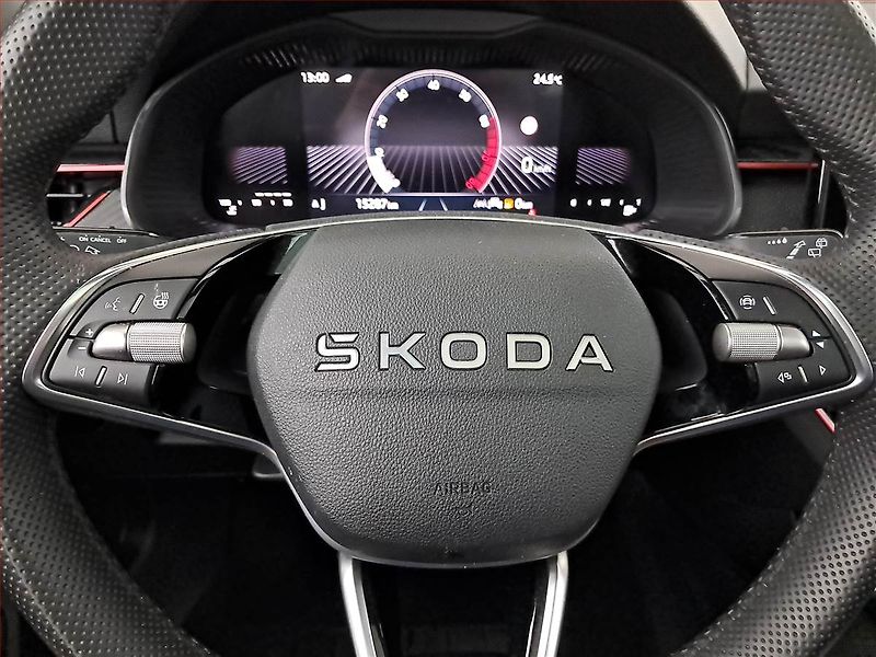 Škoda Kamiq (2025) 1.0 TSI - fotka 18 z 20
