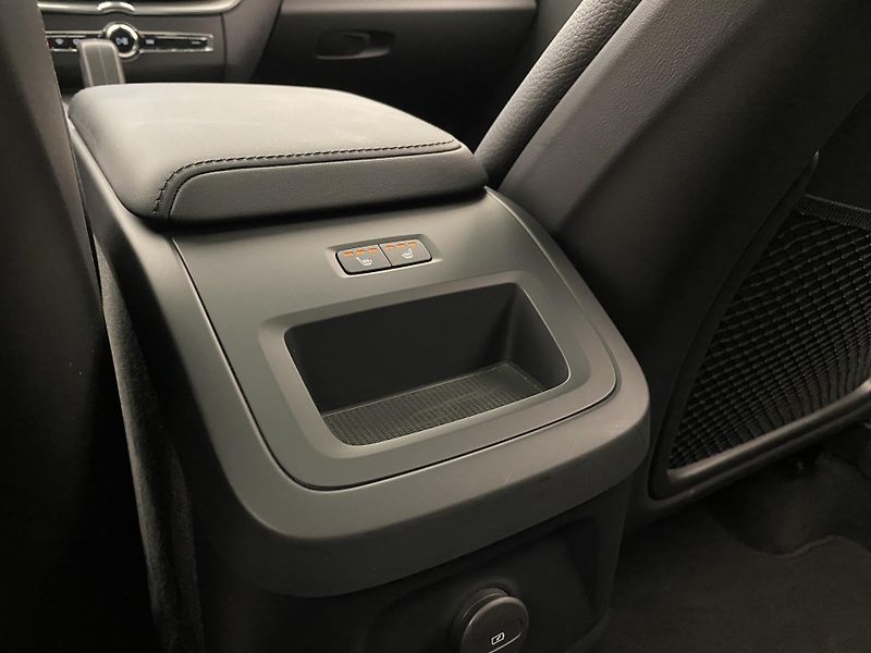 Volvo XC60 T6 AWD RECHARGE BRIGHT PLUS CZ - fotka 36 z 59