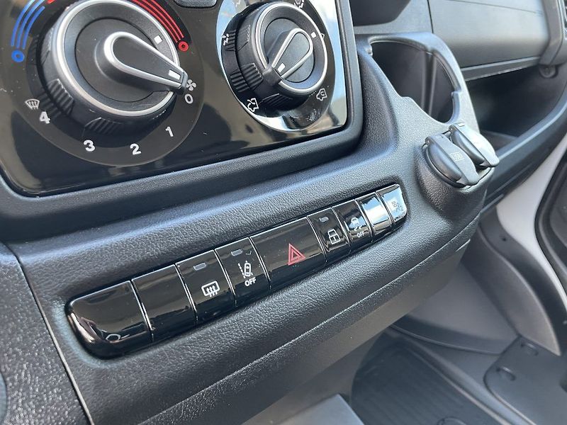 Toyota Proace Max 2.2D 140k 6MT L3H3 - fotka 24 z 33