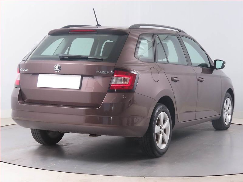 Škoda Fabia (2015) Ambition 1.0, Tempomat - fotka 5 z 14