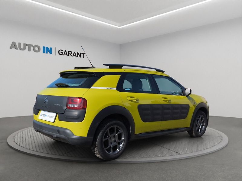 Citroën C4 Cactus (2015) 1.2 81kW, ČR, Serv. kniha, Tem - fotka 5 z 23