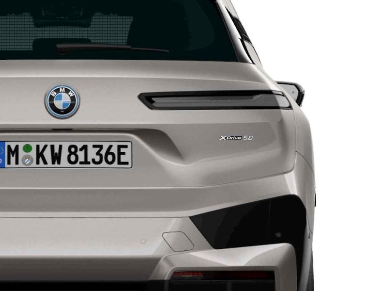 BMW iX - fotka 10 z 10