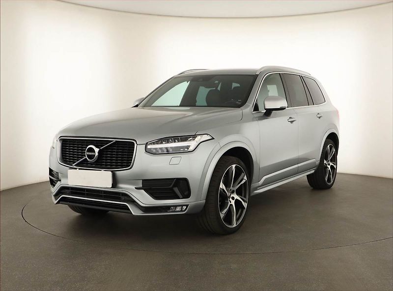 Volvo XC90 (2018) R-Design D5 AWD Polestar - fotka 2 z 18